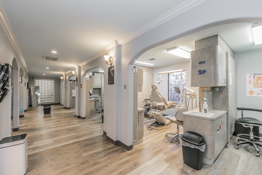 More Photos Of 2823 Kendale Dr, Dallas Medical For Sale