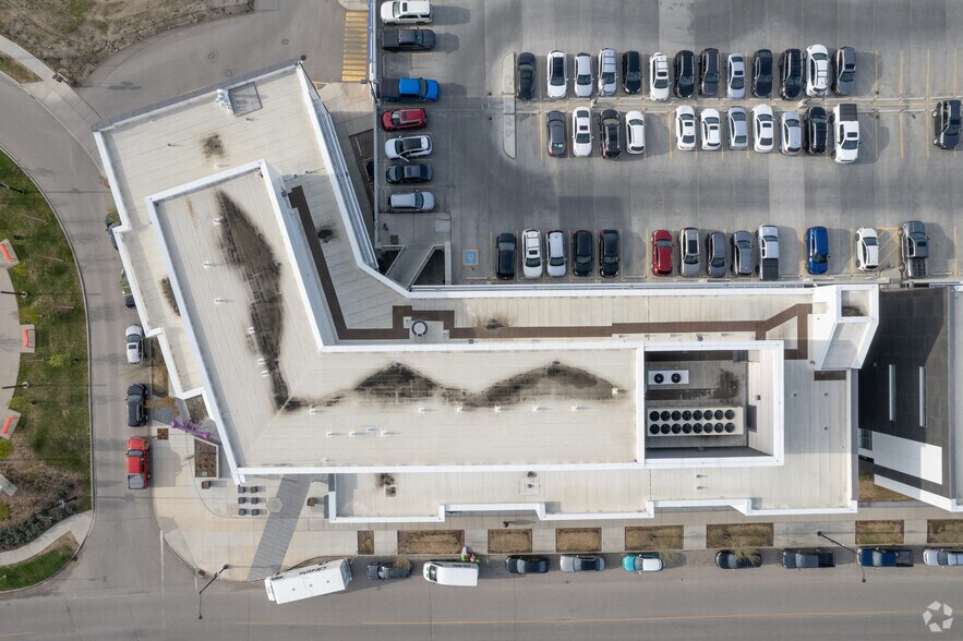 More Photos Of 3815 Front St SE, Calgary Medical For Lease