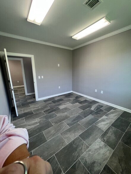 More Photos Of 2743 Smith Ranch Rd, Pearland Unknown For Lease