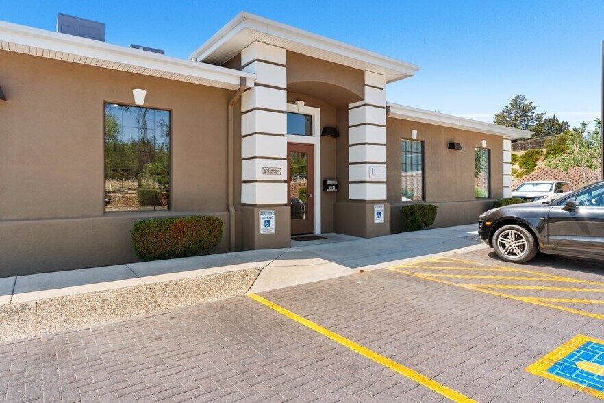 More Photos Of 804 Ainsworth Dr, Prescott Medical For Lease