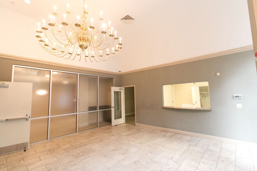 More Photos Of 2009-2011 4th Ave N, Birmingham Office For Sale