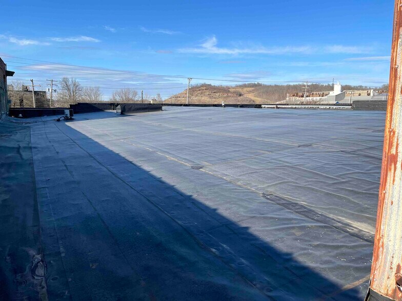 More Photos Of 3901 Camden Ave, Parkersburg Warehouse For Lease
