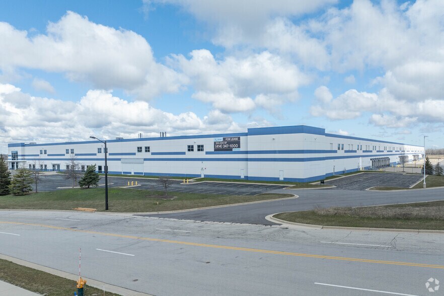 More Photos Of 901 Renaissance Blvd, Sturtevant Distribution For Sale