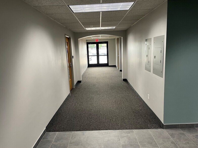 More Photos Of 6040 Earle Brown Dr, Brooklyn Center Office For Lease
