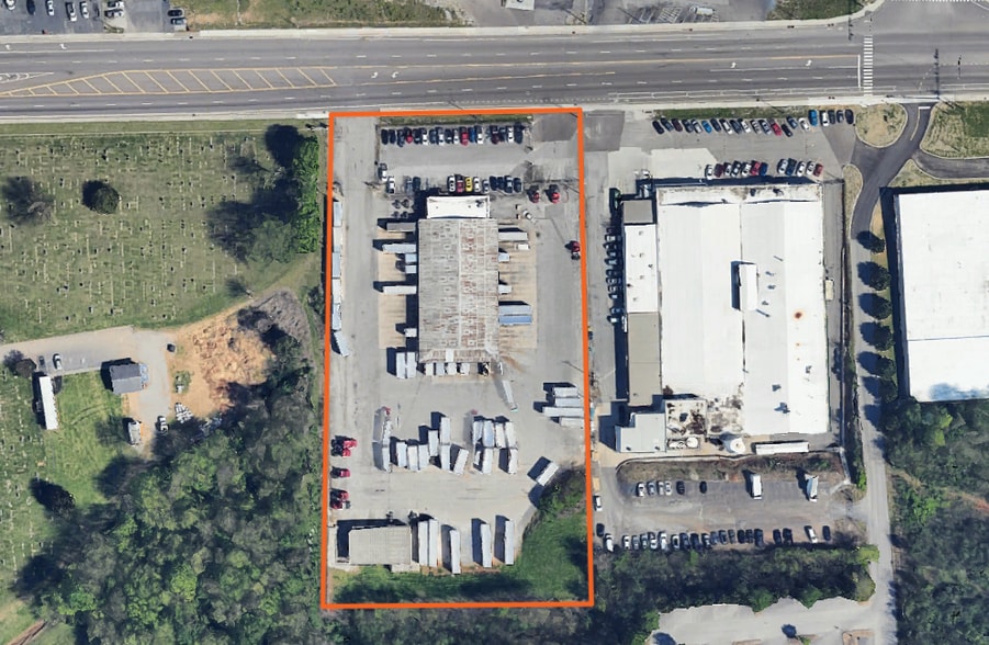 More Photos Of 2650 Western Ave, Knoxville Truck Terminal For Sale