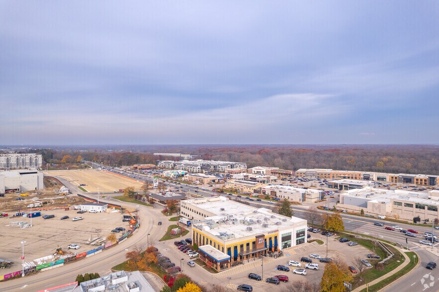 More Photos Of 850-870 N Milwaukee Ave, Vernon Hills Unknown For Lease