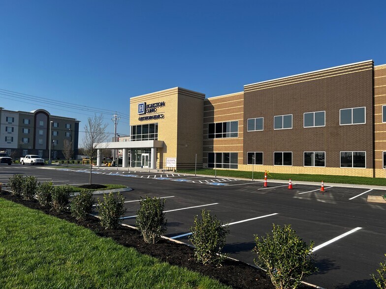 More Photos Of 115 Willard Hagan Dr, Lebanon Office For Lease