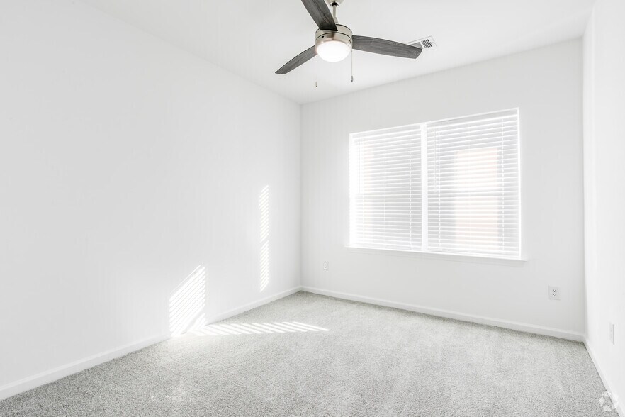 More Photos Of 10615 Steele Creek Rd, Charlotte Apartments For Sale