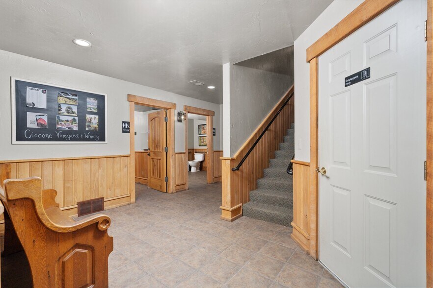 More Photos Of 10343 E Hilltop Rd, Suttons Bay Winery Vineyard For Sale