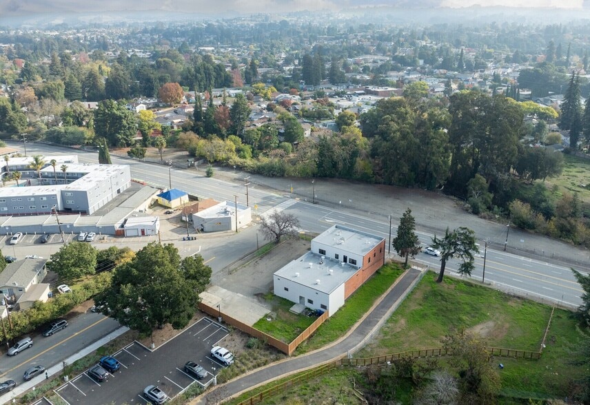 More Photos Of 1448 A St, Castro Valley Freestanding For Sale