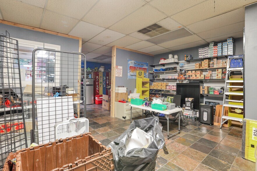 More Photos Of 1186 N High St, Columbus Storefront Retail Office For Sale