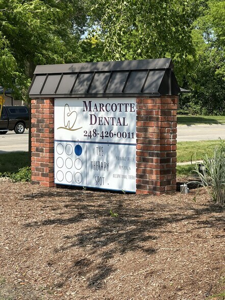 More Photos Of 30903 W 10 Mile Rd, Farmington Hills Medical For Lease