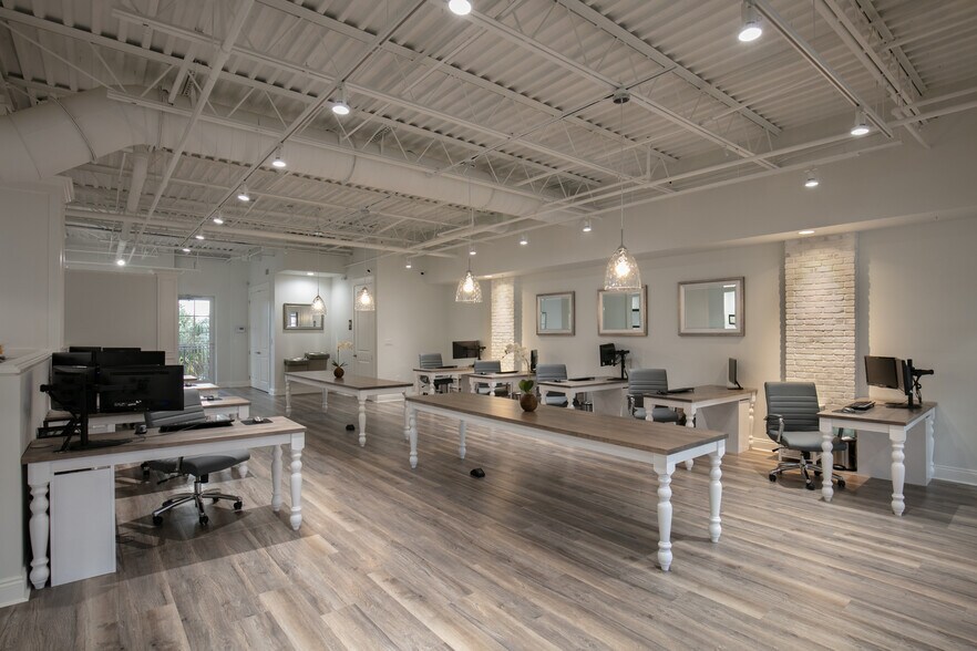 More Photos Of 3983 Destination Dr, Osprey Storefront Retail Office For Sale