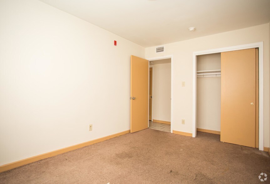 More Photos Of 1024 Day Street Rd, Montgomery Apartments For Sale