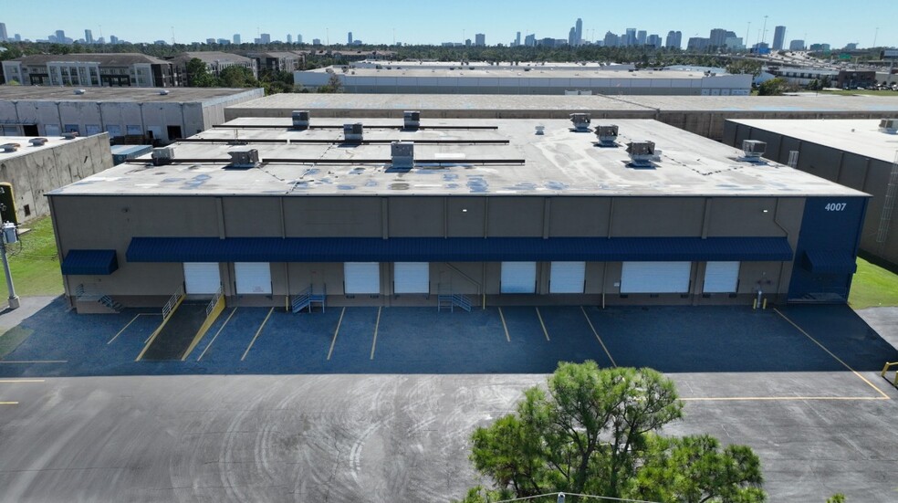 Primary Photo Of 4005-4007 W 11th St, Houston Distribution For Lease