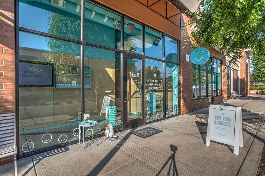 More Photos Of 7011 Executive Center Dr, Brentwood Freestanding For Lease