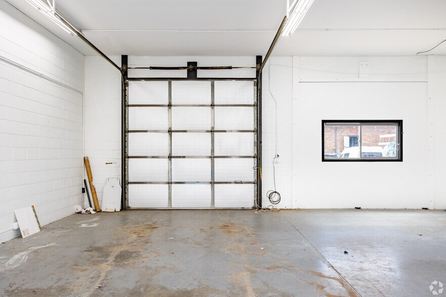 More Photos Of 776 W Baseline Rd, Lafayette Warehouse For Lease