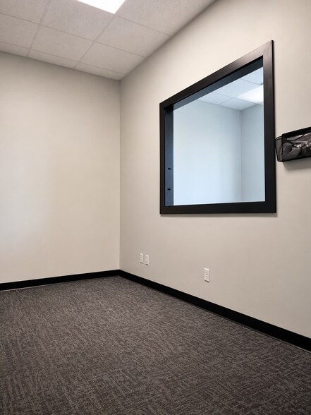 More Photos Of 256 Blue Lakes Blvd N, Twin Falls Freestanding For Lease