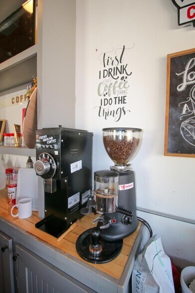 More Photos Of 100 W 4th St, Hobart Restaurant For Sale