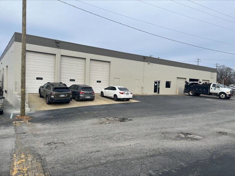 More Photos Of 18 Wendy Ct, Greensboro Light Distribution For Lease