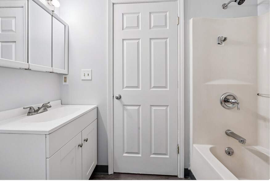 More Photos Of 190 Manhattan Ave, Buffalo Apartments For Sale