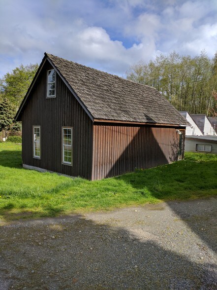 More Photos Of 18527 Beall Rd SW, Vashon Trailer Camper Park For Sale