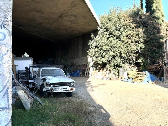 More Photos Of 3001 Delay Dr, Los Angeles Land For Lease