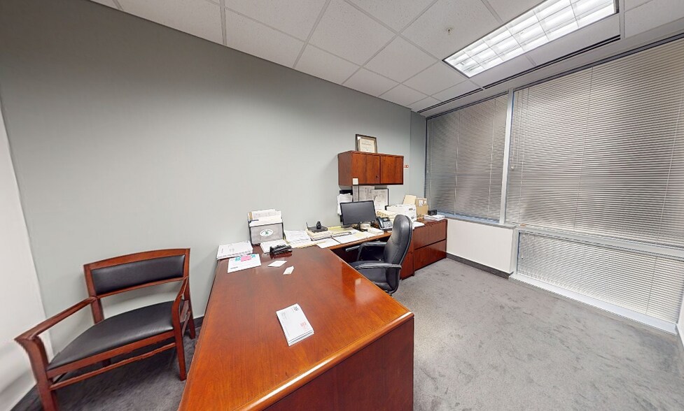 More Photos Of 8415 Allison Pointe Blvd, Indianapolis Office For Lease