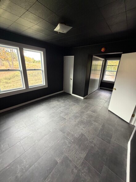 More Photos Of 80 Jefferson St, Monticello Office Residential For Sale