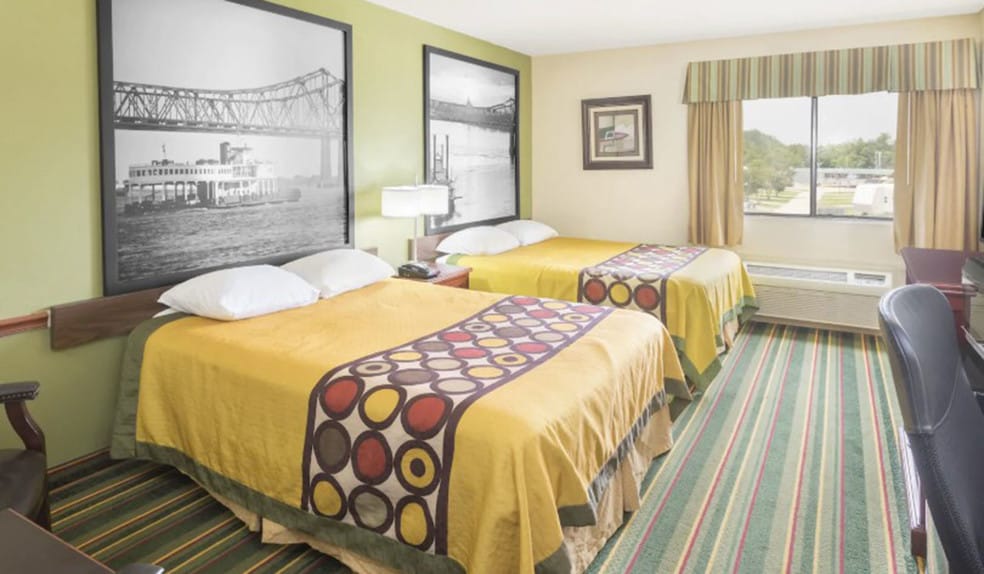 More Photos Of 3001 Daulat Dr, Lafayette Hotel For Sale