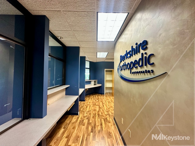 More Photos Of 2201 Ridgewood Rd, Wyomissing Medical For Sale