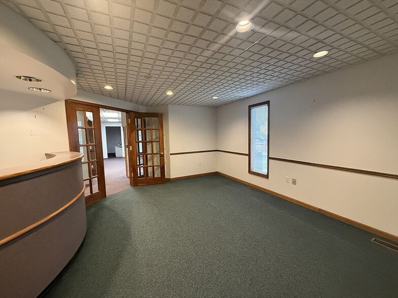More Photos Of 4906 N Holland Sylvania Rd, Sylvania Office For Lease