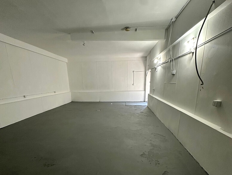 More Photos Of 3361 Union Pacific Ave, Los Angeles Warehouse For Sale