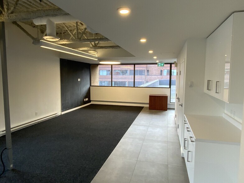 More Photos Of 736 Broughton St, Victoria Office For Lease