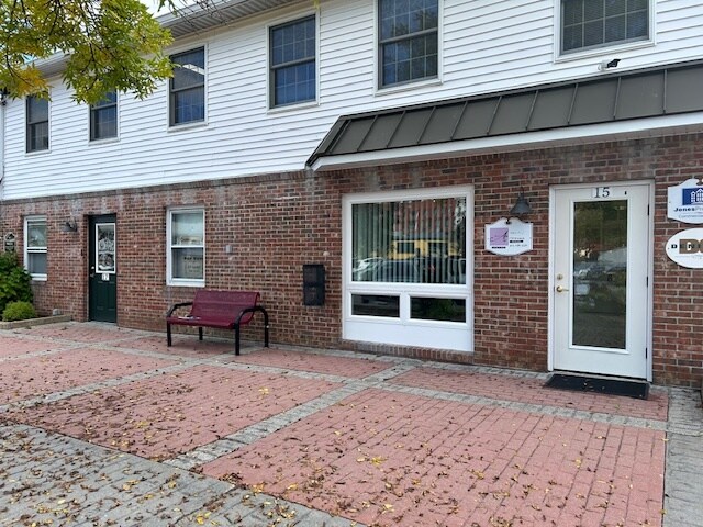 More Photos Of 15-19 Pray St, Amherst Storefront Retail Office For Lease