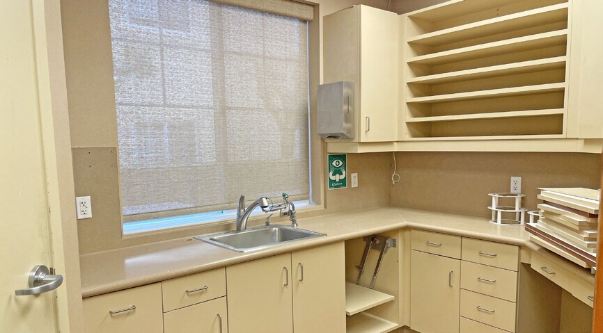 More Photos Of 1260 Healdsburg Ave, Healdsburg Office For Lease