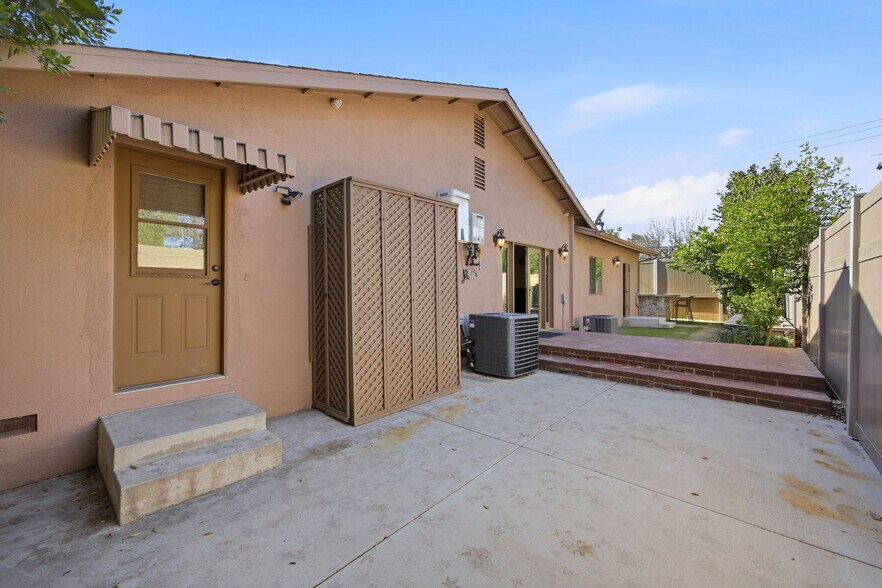 More Photos Of 5237 Topanga Canyon Blvd, Woodland Hills Multifamily For Sale