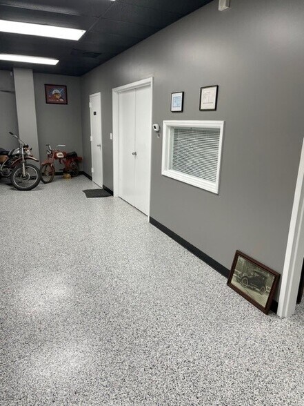 More Photos Of 803 Rickert St, Statesville Warehouse For Sale