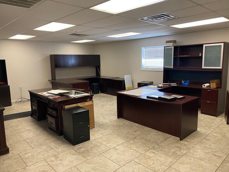 More Photos Of 3431 S County Rd W, Odessa Warehouse For Lease