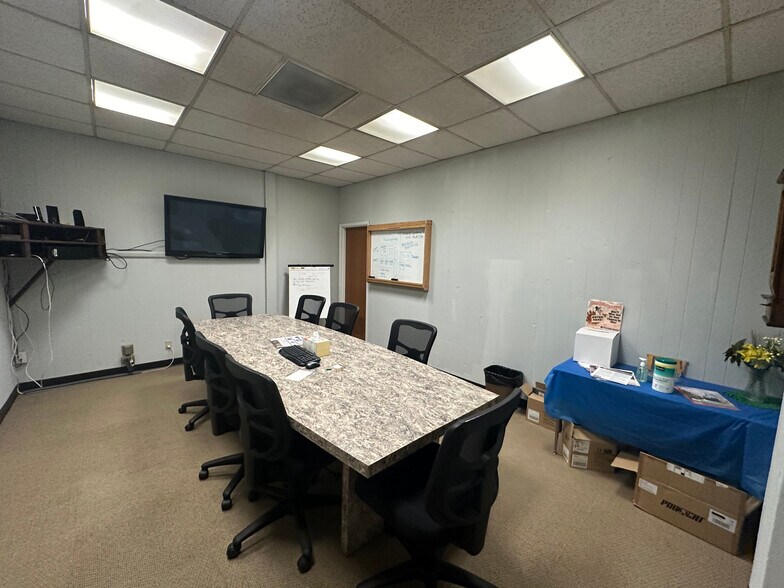 More Photos Of 315 S Michigan St, Aberdeen Office For Sale