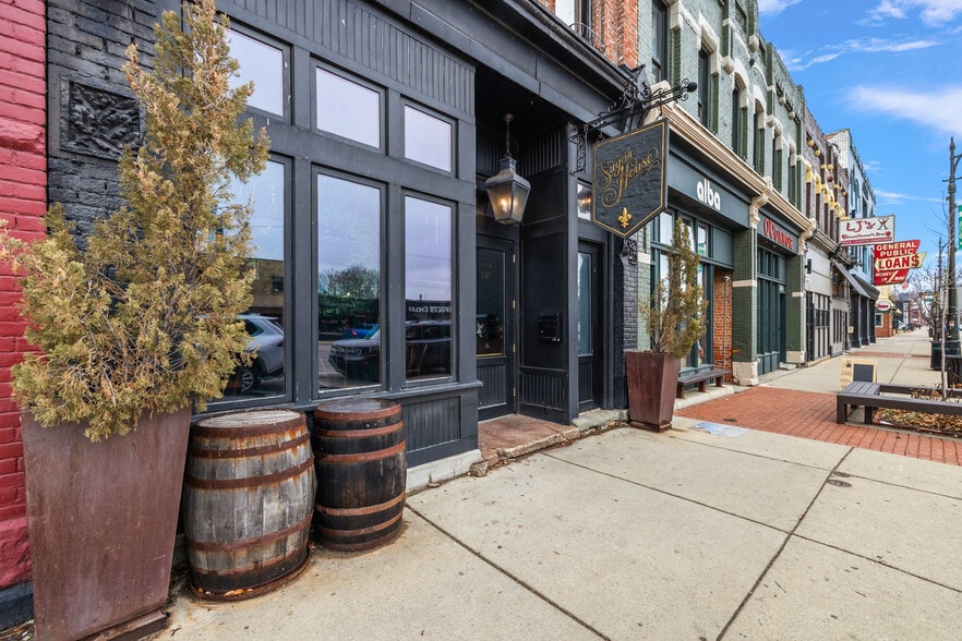 More Photos Of 2564 Michigan Ave, Detroit Storefront Retail Residential For Sale