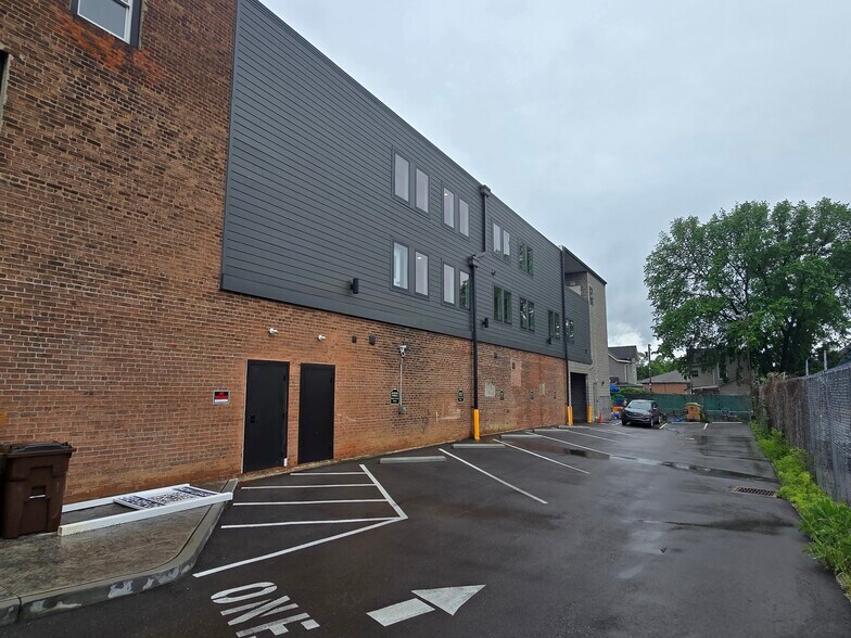 More Photos Of 6011 Madison Rd, Cincinnati Storefront Retail Residential For Sale