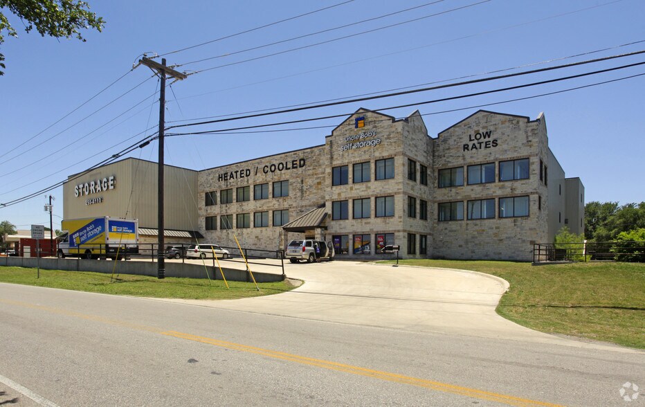 More Photos Of 2715 Sam Bass Rd, Round Rock Self Storage For Lease