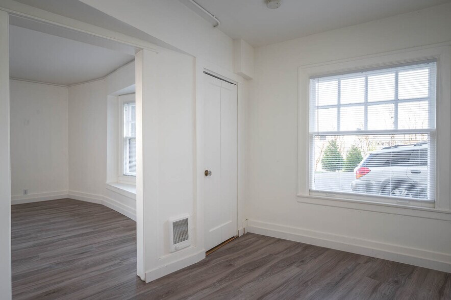 More Photos Of 911 SW 21st Ave, Portland Apartments For Sale