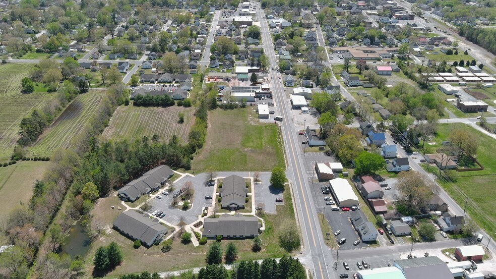 More Photos Of 504 N Bi State Blvd, Delmar Freestanding For Lease