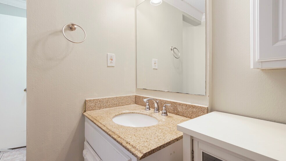 More Photos Of 1656 Scenic Gulf Dr, Destin Apartments For Sale