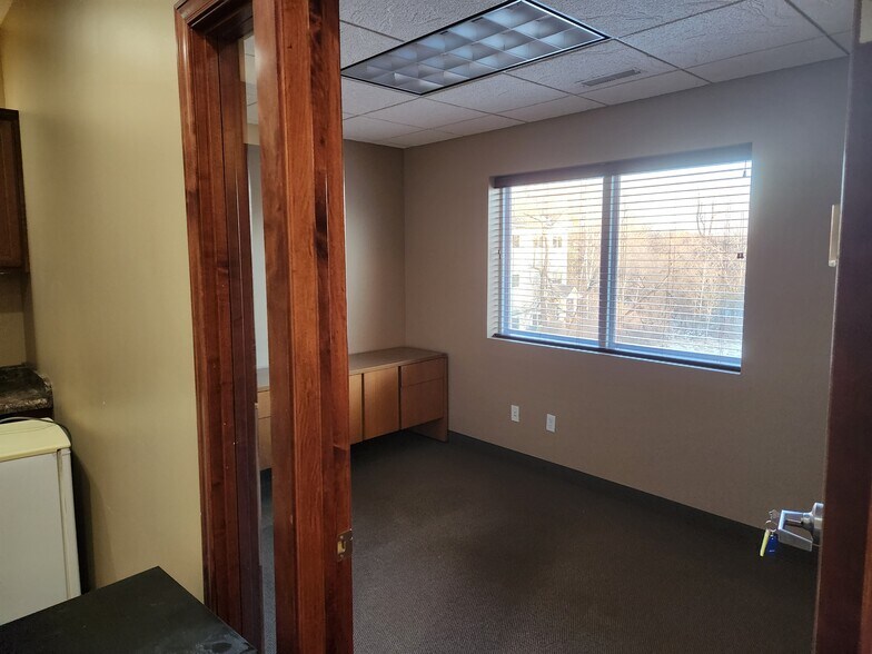 More Photos Of 3352 Sherman Ct, Eagan Medical For Sale