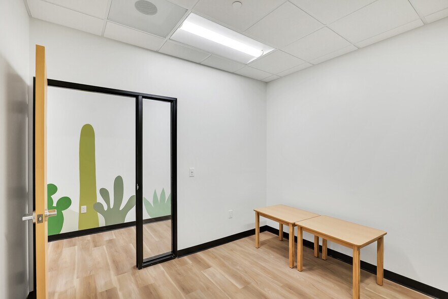 More Photos Of 2820 E Broadway Rd, Mesa Medical For Sale