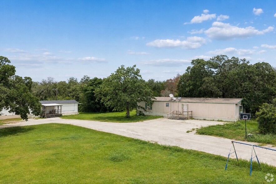 More Photos Of 1360 Highway 71 W, Bastrop Land For Lease