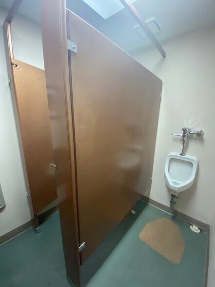 More Photos Of 422 Post Rd, Warwick Medical For Lease